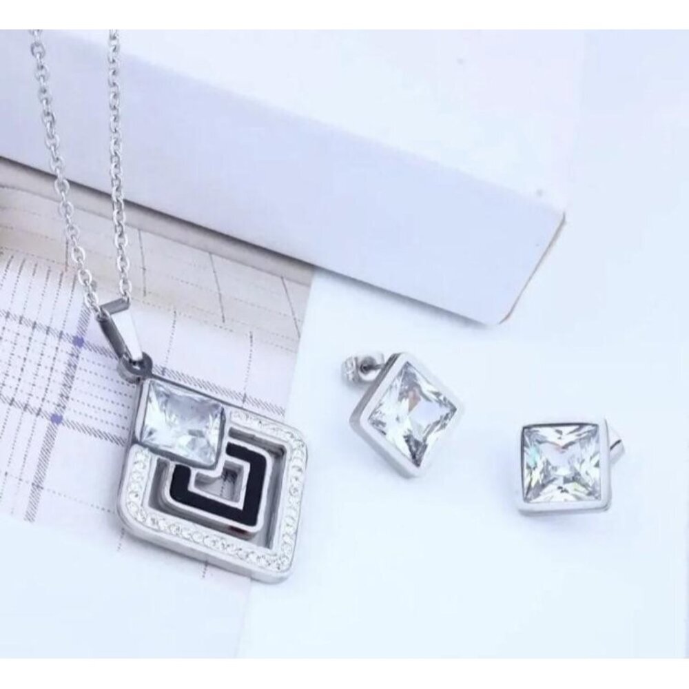 Womens Stainless Steel Geometric Necklace & Earrings‎ Set With Crystal Accents